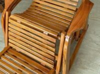 Ghế thư giãn gỗ sồi có sẵn màu tự nhiên và màu nâu